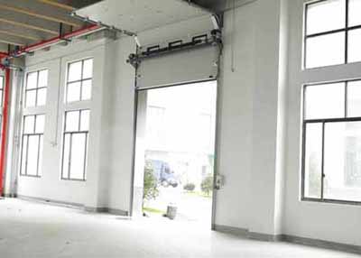 工業(yè)滑升門